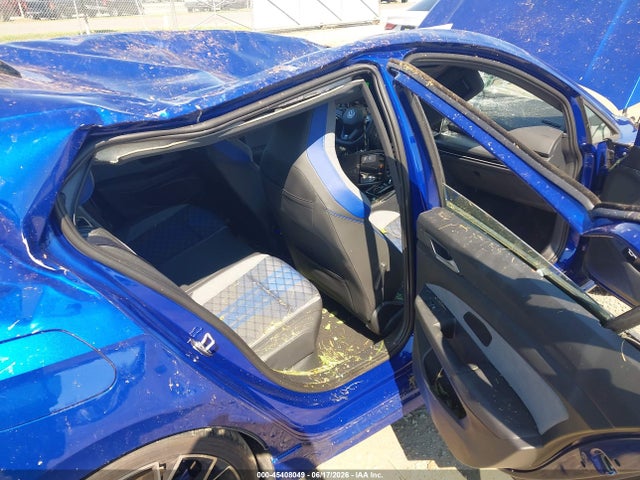 صورة 8 لـ 2025 Volkswagen GOLF R 2.0T
