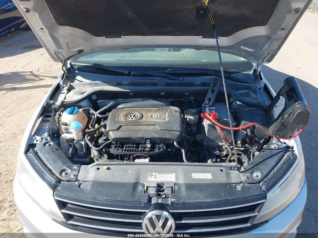 صورة 10 لـ 2015 Volkswagen JETTA 1.8T SE