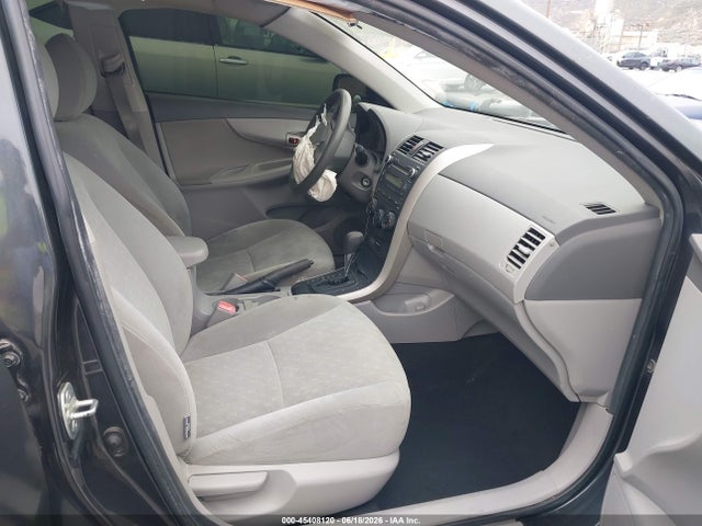 2010 Toyota COROLLA 照片 5