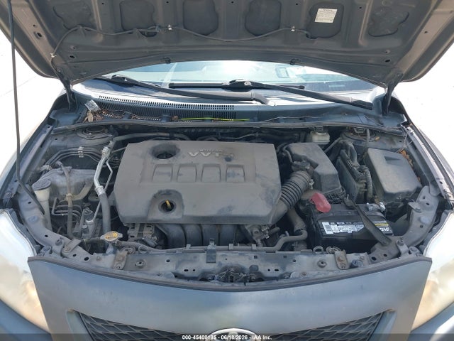 2010 Toyota COROLLA LE photo 10