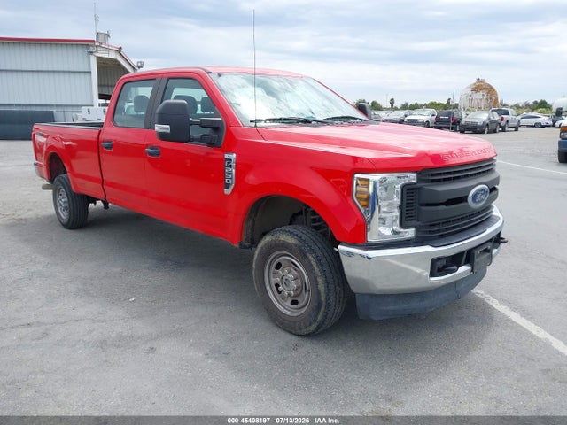 2018 FORD F-250 XL photo 1