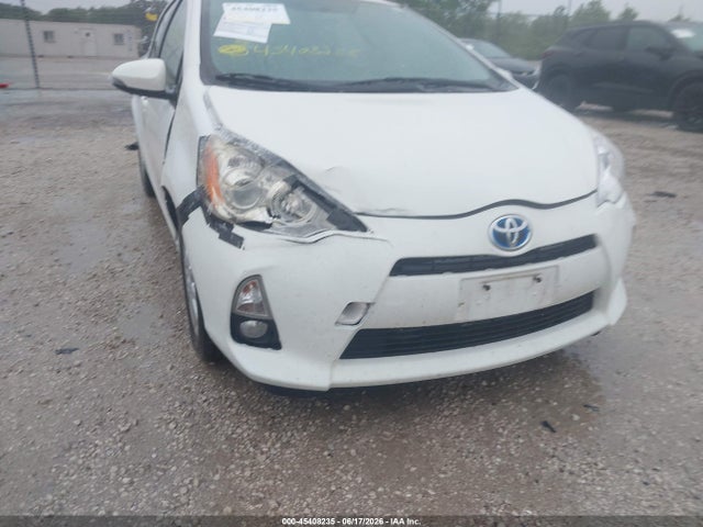 صورة مصغرة 6 لـ 2012 Toyota PRIUS C FOUR