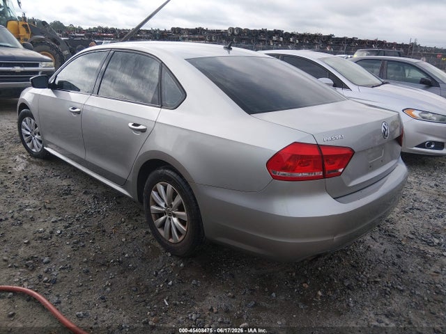 2013 Volkswagen PASSAT S 照片 3