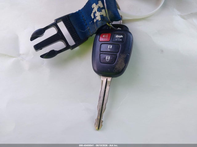 2012 Toyota CAMRY LE thumbnail 11