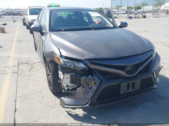 2021 Toyota CAMRY SE photo 6