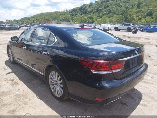 2013 Lexus LS 460 L photo 3