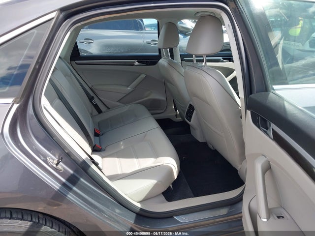صورة 8 لـ 2017 Volkswagen PASSAT 1.8T SE