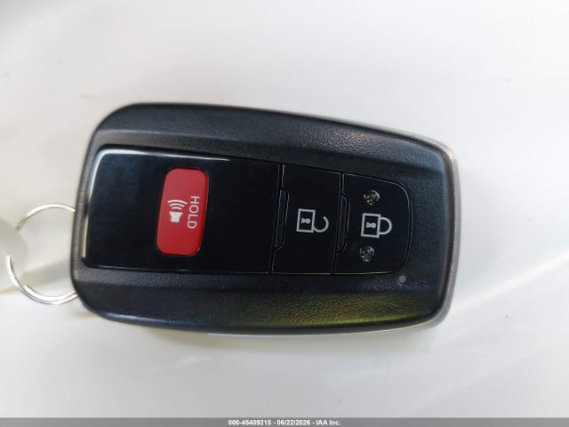 2016 Toyota PRIUS TWO thumbnail 11