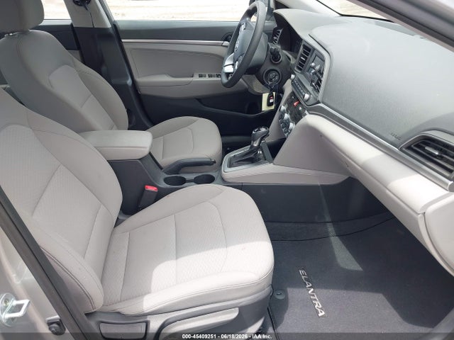 2020 Hyundai ELANTRA SE 照片 5
