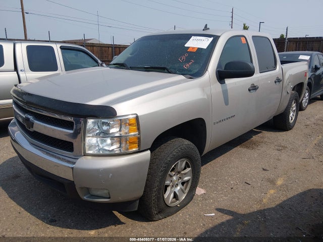 صورة 2 لـ 2007 Chevrolet SILVERADO 1500 LT1