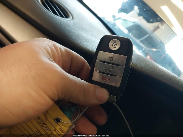 صورة مصغرة 11 لـ 2021 KIA RIO S