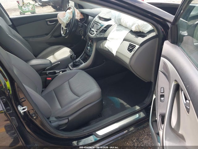 صورة 5 لـ 2015 Hyundai ELANTRA LIMITED