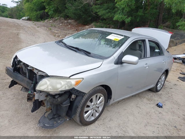 2010 Toyota COROLLA LE photo 2