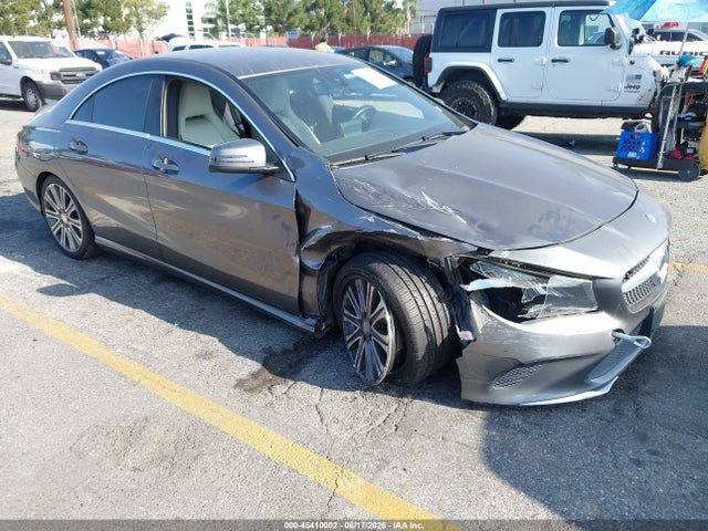 صورة 1 لـ 2017 Mercedes-BENZ CLA