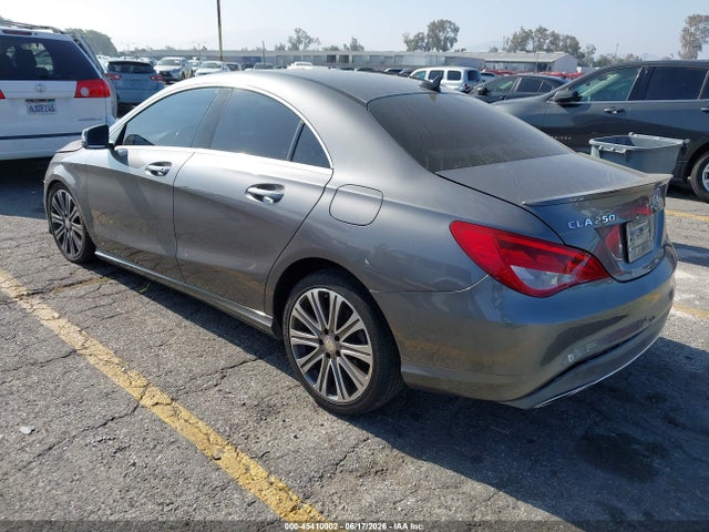 صورة 3 لـ 2017 Mercedes-BENZ CLA