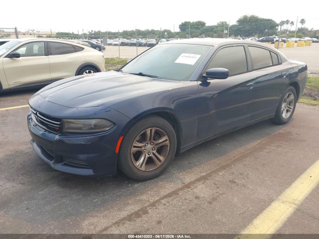 2016 Dodge CHARGER SE — фото 2