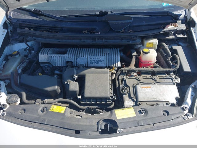 صورة 10 لـ 2012 Toyota PRIUS TWO