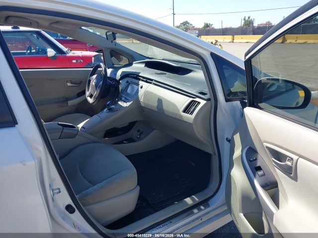 2012 Toyota PRIUS TWO 照片 5