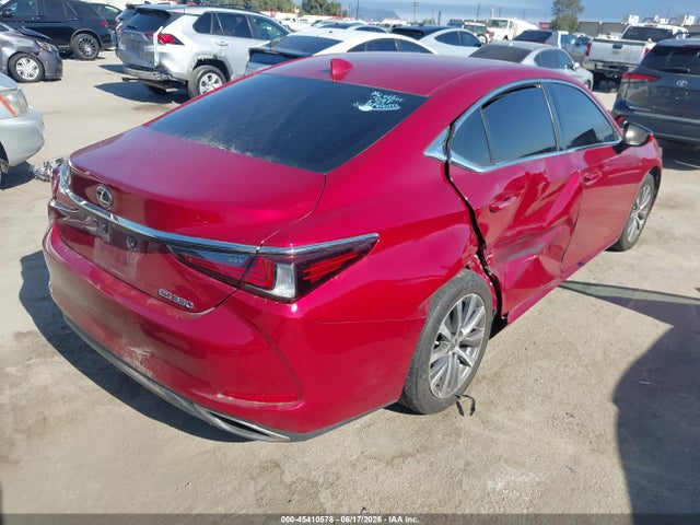 صورة 4 لـ 2019 Lexus ES 350