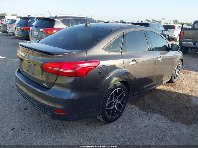 صورة 4 لـ 2016 FORD FOCUS SE