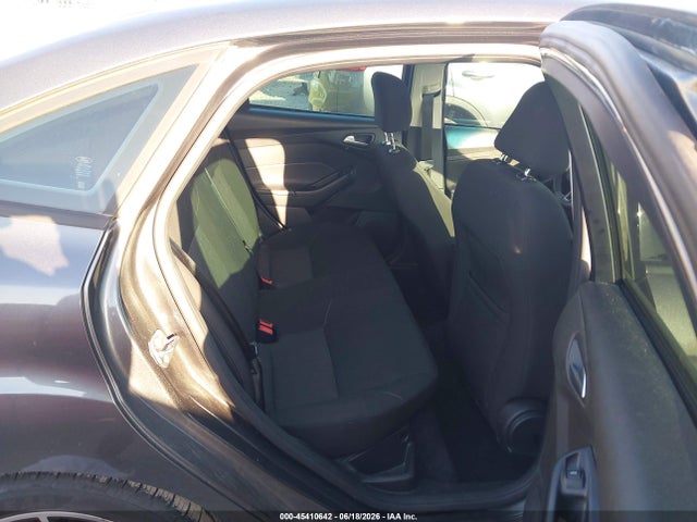 صورة 8 لـ 2016 FORD FOCUS SE