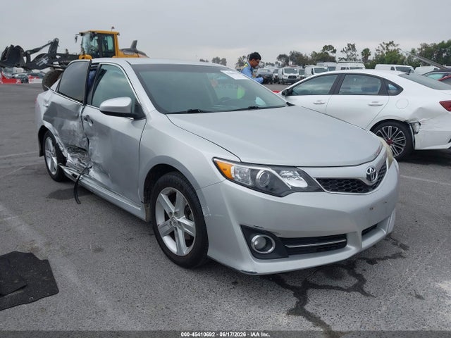 صورة 1 لـ 2014 Toyota CAMRY SE
