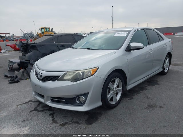 صورة 2 لـ 2014 Toyota CAMRY SE