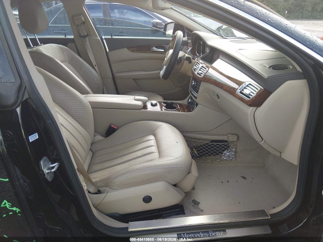 صورة 5 لـ 2013 Mercedes-BENZ CLS