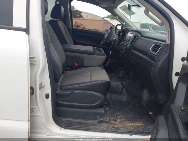 2018 Nissan TITAN S 照片 5