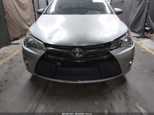 2015 Toyota CAMRY SE photo 6