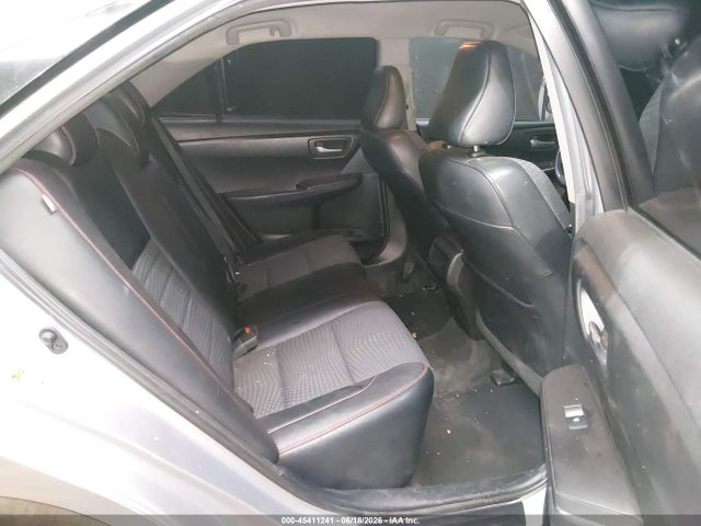2015 Toyota CAMRY SE photo 8