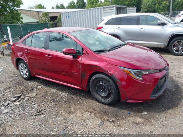 2024 Toyota COROLLA LE photo 1