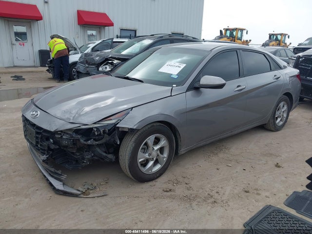 2021 Hyundai ELANTRA SE photo 2