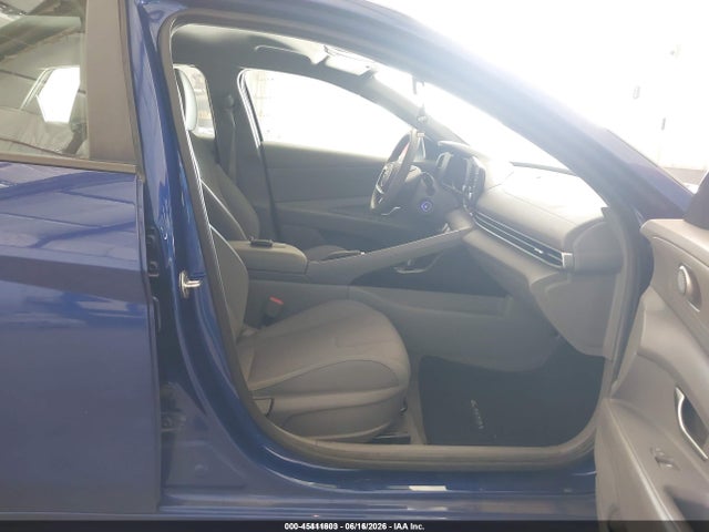 صورة 5 لـ 2021 Hyundai ELANTRA SE