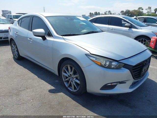 2018 MAZDA MAZDA3 TOURING