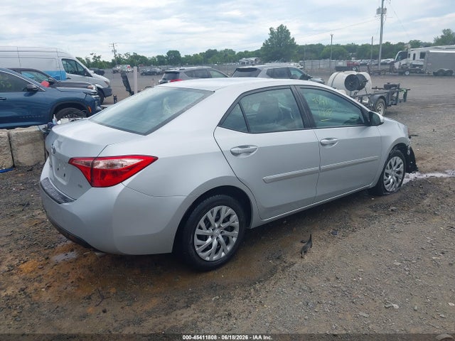 2019 Toyota COROLLA LE photo 4