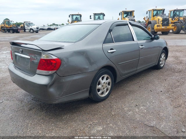 2005 Toyota CAMRY LE photo 4