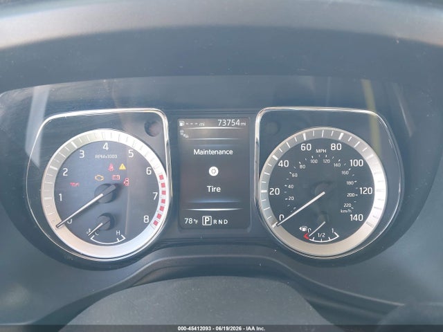 صورة 7 لـ 2017 Nissan TITAN PLATINUM RESERVE