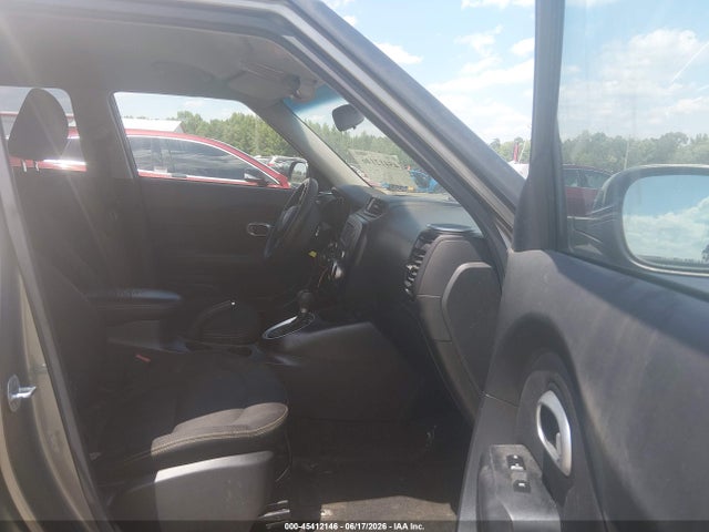 2015 KIA SOUL + 照片 5