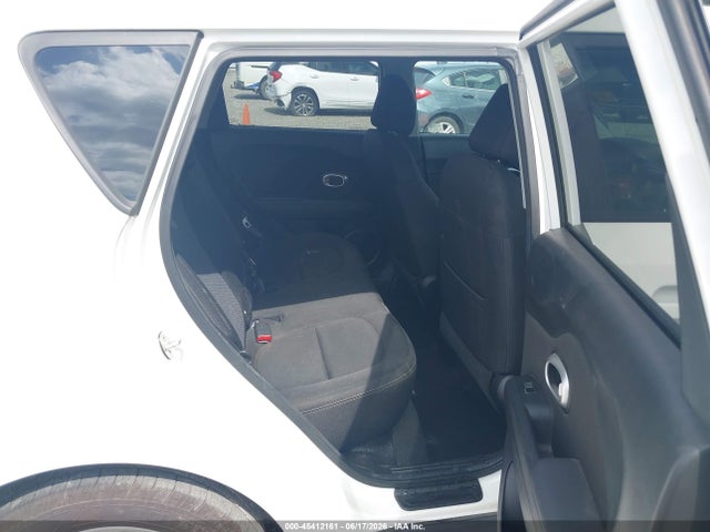 2018 KIA SOUL + photo 8