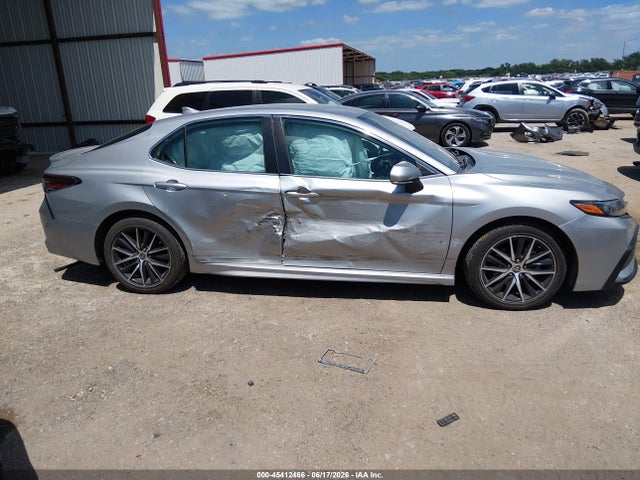 2022 TOYOTA CAMRY SE 13