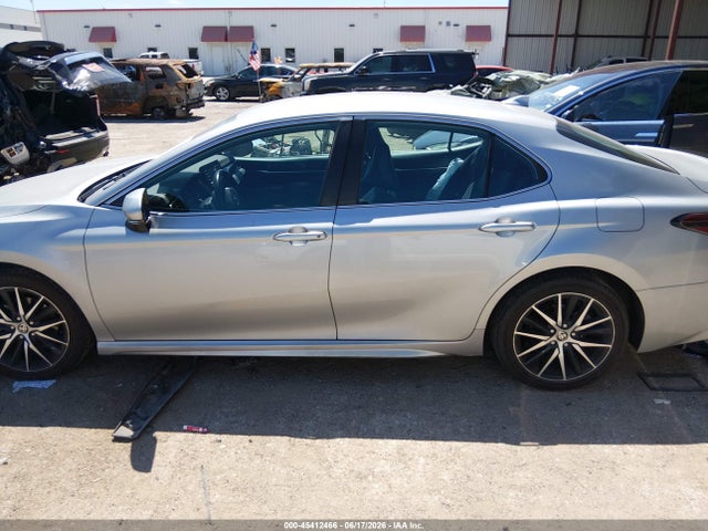 2022 TOYOTA CAMRY SE 14