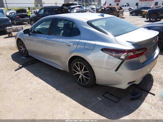 2022 TOYOTA CAMRY SE 3