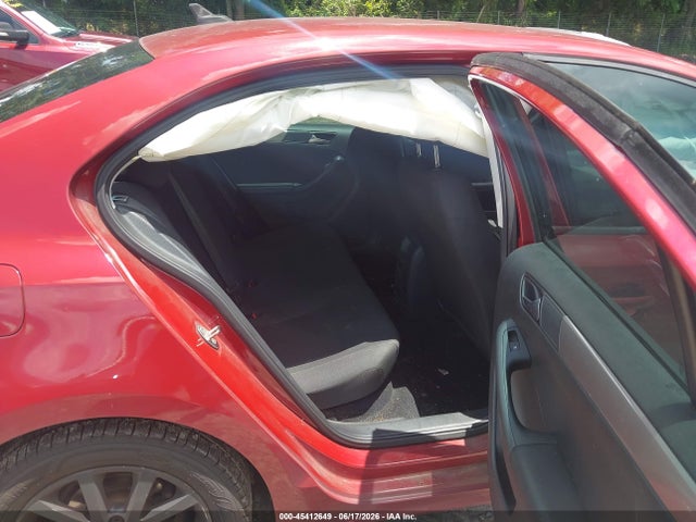 صورة 8 لـ 2016 Volkswagen JETTA 1.4T SE