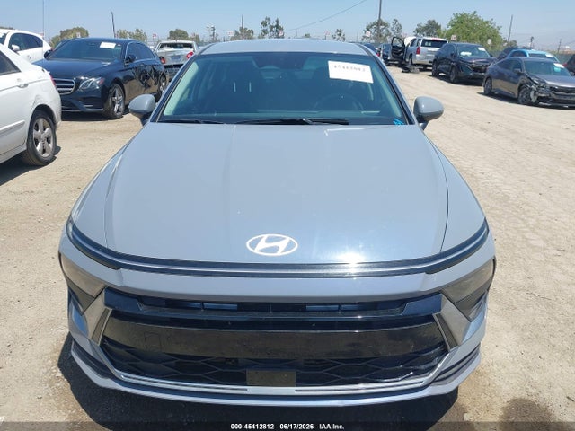2025 Hyundai SONATA SE — миниатюра 12
