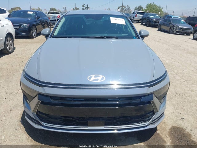 صورة 6 لـ 2025 Hyundai SONATA SE