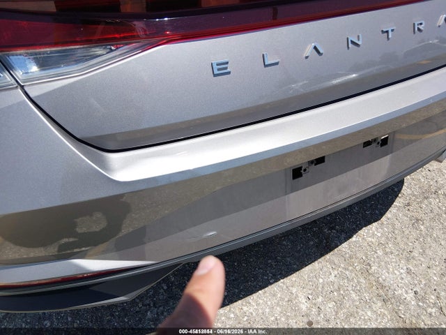 2023 Hyundai ELANTRA SE 缩略图 12