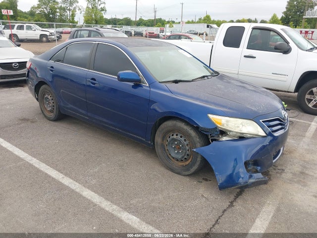2011 TOYOTA CAMRY LE
