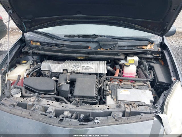 2010 Toyota PRIUS III — фото 10