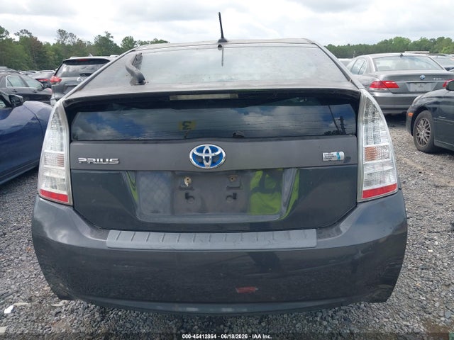 2010 Toyota PRIUS III — миниатюра 16